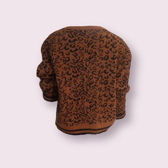 Line Cheetah Print V Neck Knit Sweater - Picture 3 of 5